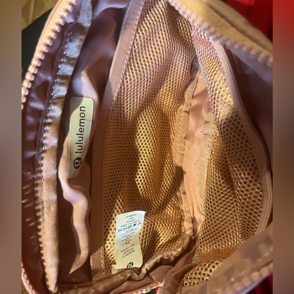 Lululemon bag